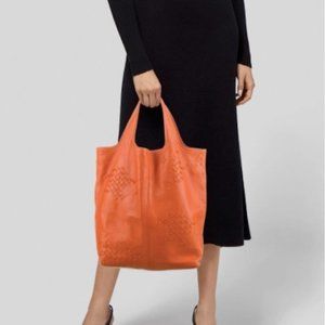 BOTTEGA VENETA INTRECCIATO LEATHER TOTE